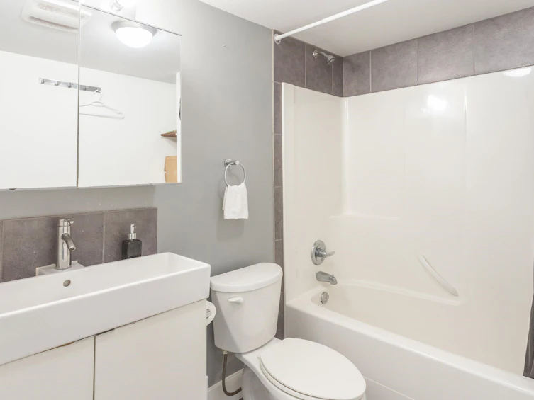 4219 Graveley Street, Burnaby, BC, V5C 3T7 - 30