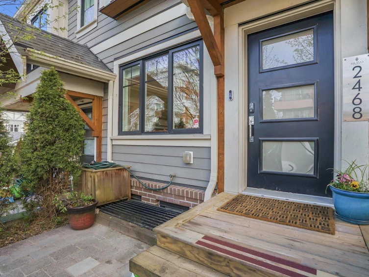 2468 St. Catherines Street, Vancouver, BC, V5T 0H4 - 29