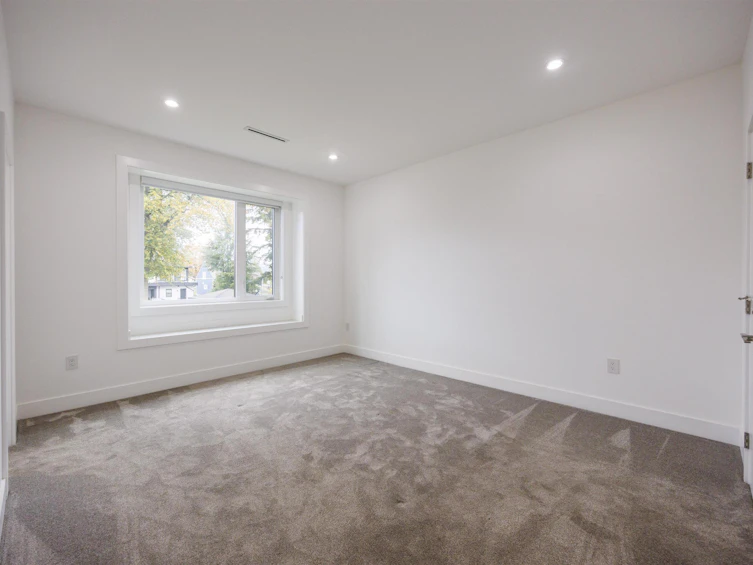 8475 12th Avenue, Burnaby, BC, V3N 2L8 - 23