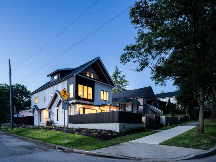 2307 E 3rd Avenue, Vancouver, BC, V5N 4W7 - 31