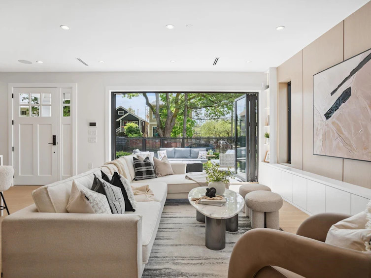 2307 E 3rd Avenue, Vancouver, BC, V5N 4W7 - 4