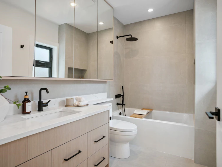 2307 E 3rd Avenue, Vancouver, BC, V5N 4W7 - 22