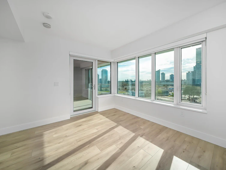 605-10428 Whalley Boulevard, Surrey, BC, V3T 0W2 - 11