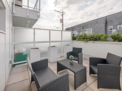 2512 Fraser Street - 4