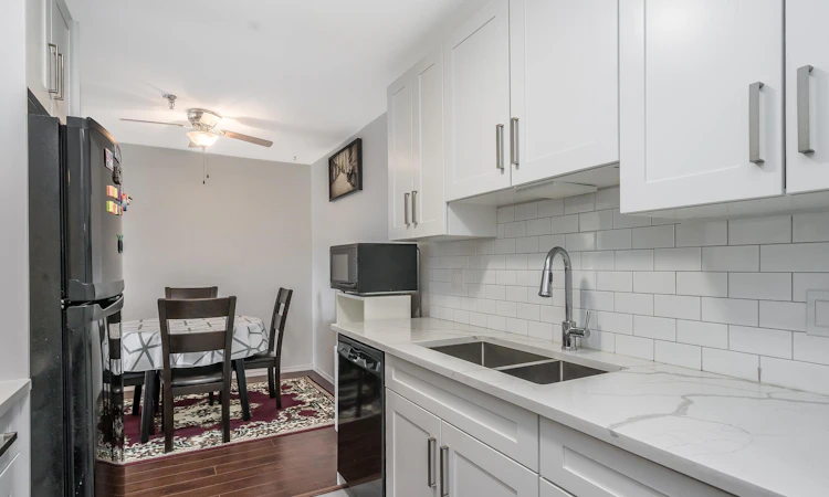 215-33535 King Road