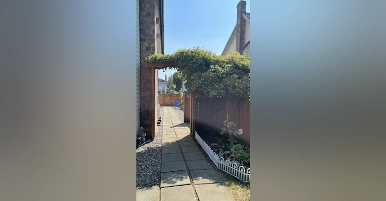 149XX 97 Avenue, Surrey, BC, V3R 9V4 - 9