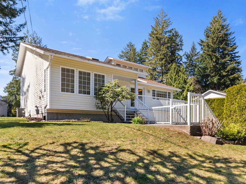 21376 Lakeview Crescent, Hope BC V0X 1L1