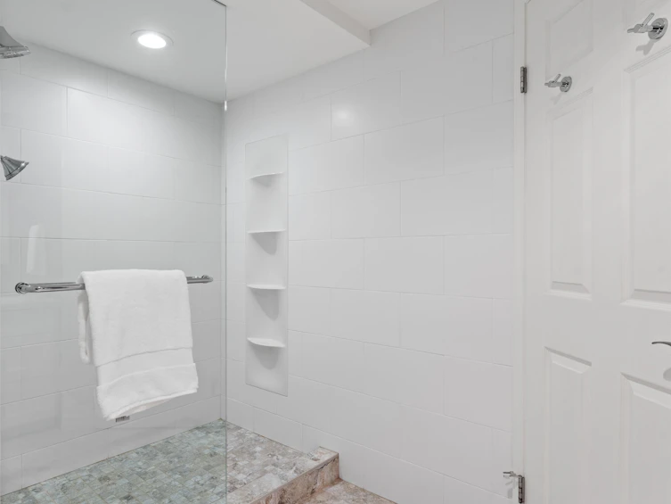107-3690 Banff Court, North Vancouver, BC, V7H 2Y7 - 20
