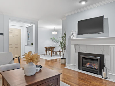 107-3690 Banff Court - 4