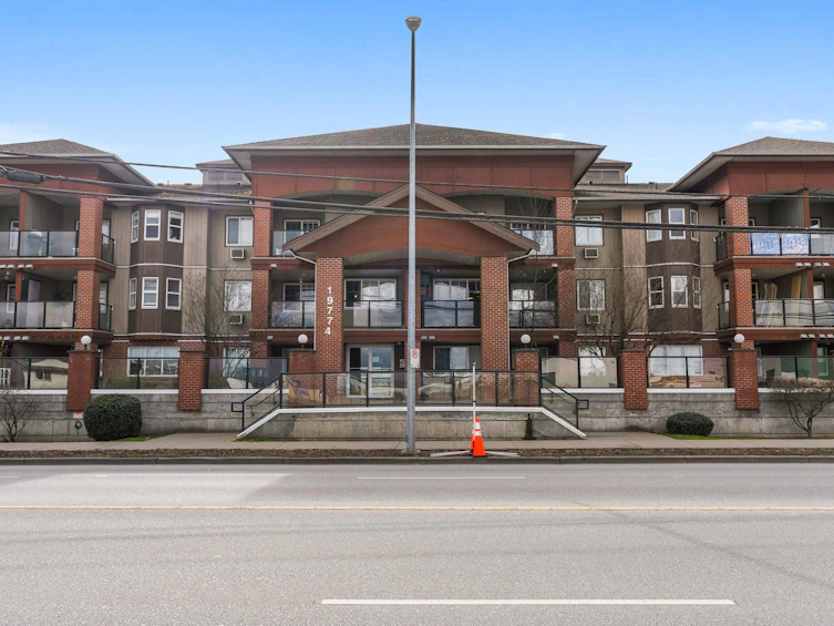 104-19774 56 Avenue, Langley, BC, V3A 3X6 - 3