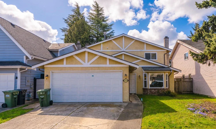 9288 Romaniuk Drive