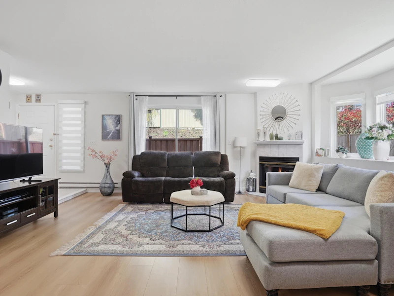 5 - 7901 13th Avenue, Burnaby BC V3N 2E8