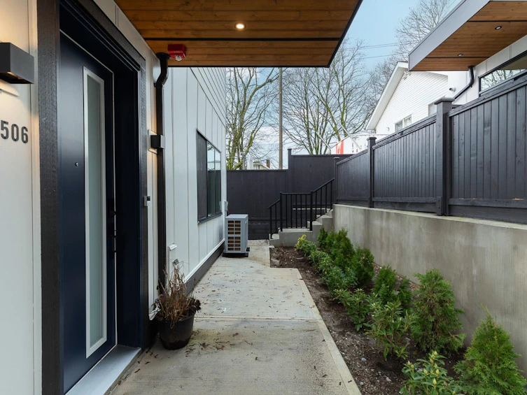 1-3506 E Pender Street, Vancouver, BC, V5K 2E3 - 29