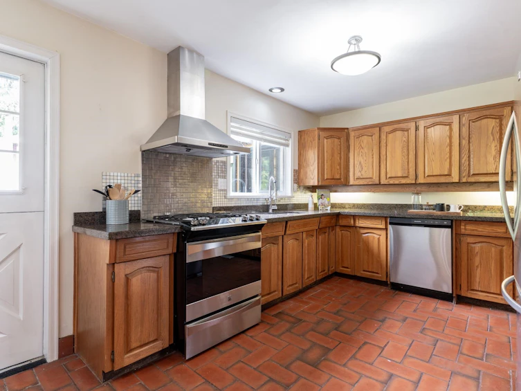 8649 Sunbury Place, Delta, BC, V4C 3Y9 - 11