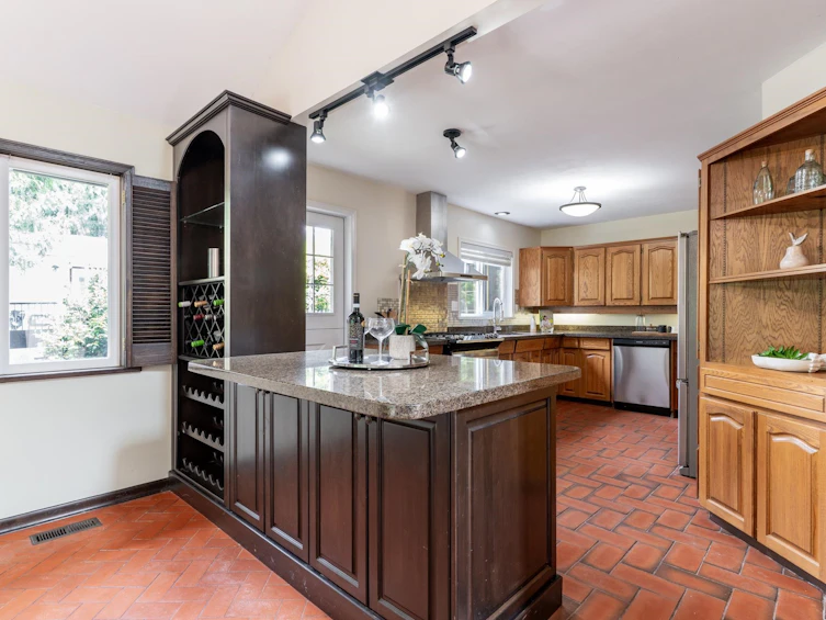 8649 Sunbury Place, Delta, BC, V4C 3Y9 - 12