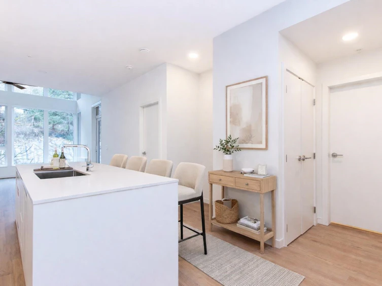 610-1504 Scott Crescent, Squamish, BC, V8B 1G7 - 3