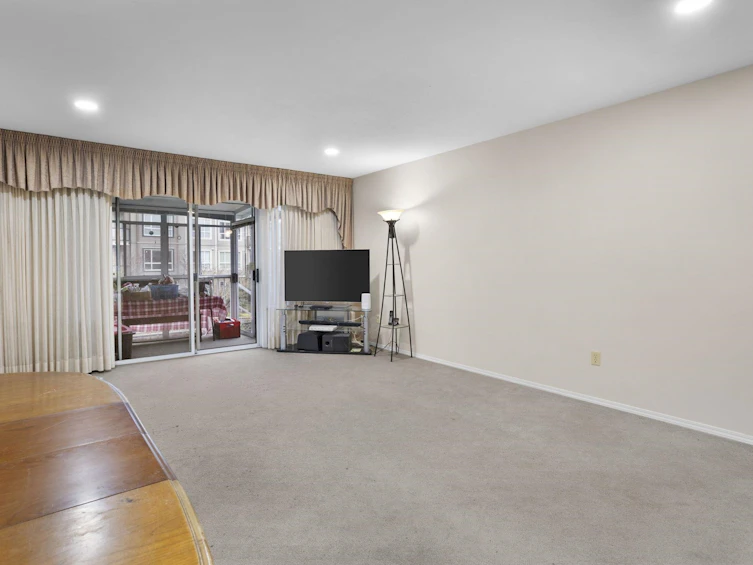 244-32691 Garibaldi Drive, Abbotsford, BC, V2T 5T7 - 4