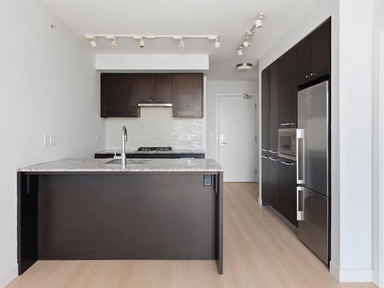 610-6180 Cooney Road, Richmond, BC, V6Y 0H2 - 8