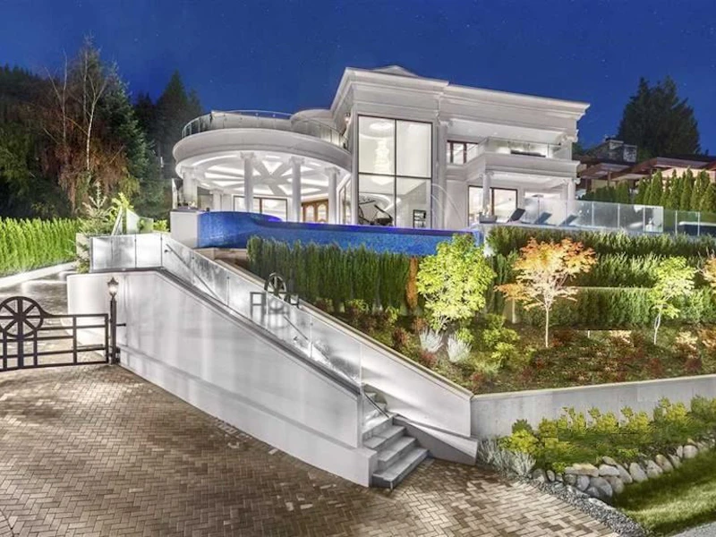 795 Andover Crescent, West Vancouver BC V7S 1Y5