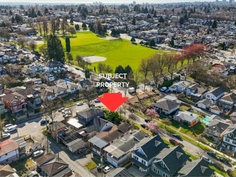 4890 Dumfries Street, Vancouver, BC, V5N 3T9 - 4