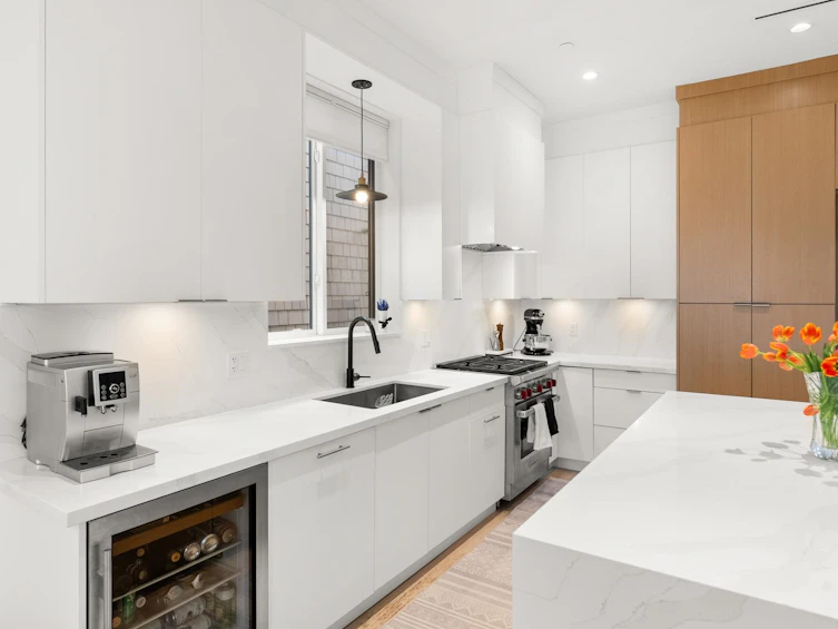 3123 W 16th Avenue, Vancouver, BC, V6K 3C9 - 13