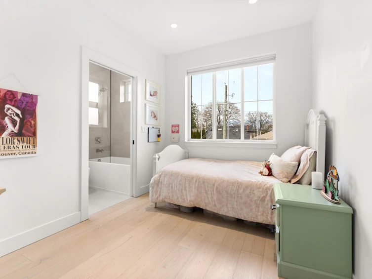 3123 W 16th Avenue, Vancouver, BC, V6K 3C9 - 27