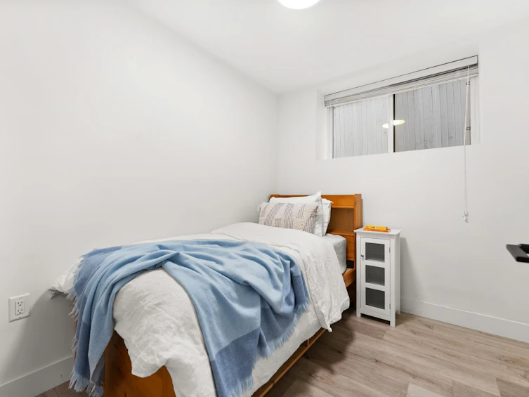 3123 W 16th Avenue, Vancouver, BC, V6K 3C9 - 35