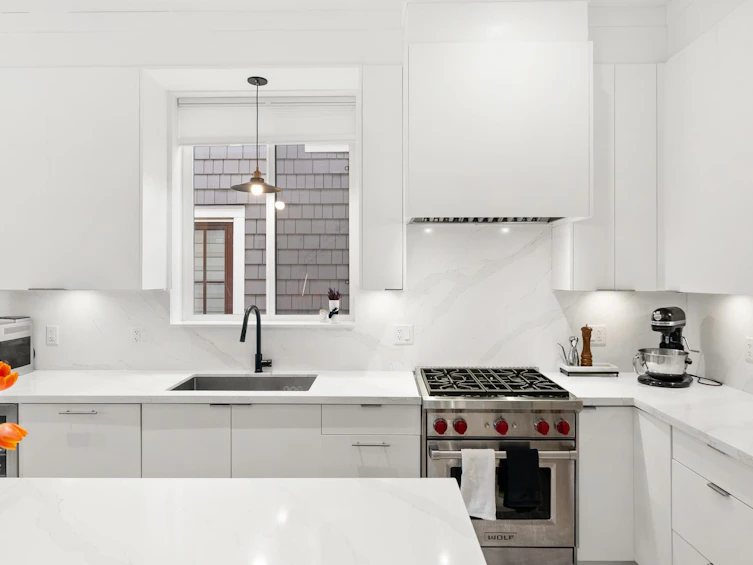 3123 W 16th Avenue, Vancouver, BC, V6K 3C9 - 11