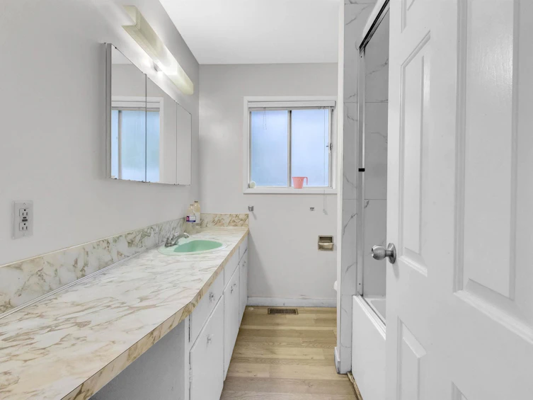 9892 130 Street, Surrey, BC, V3T 3L4 - 3