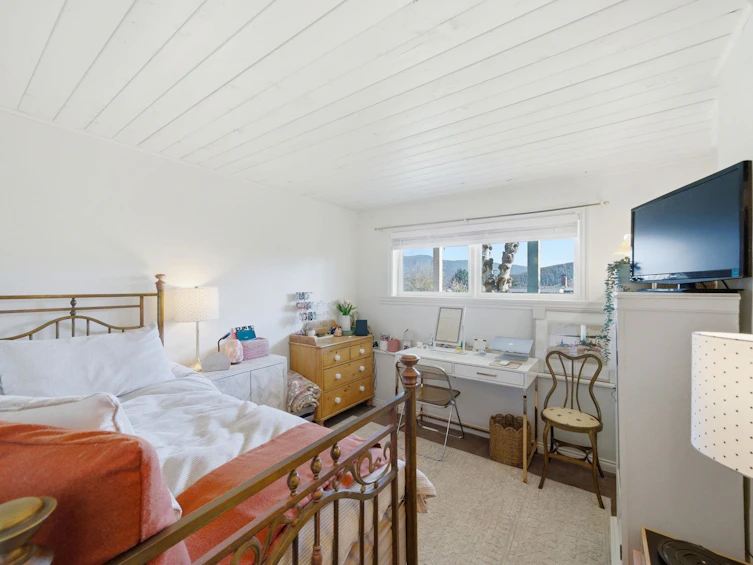 487 Roslyn Boulevard, North Vancouver, BC, V7G 1P1 - 23