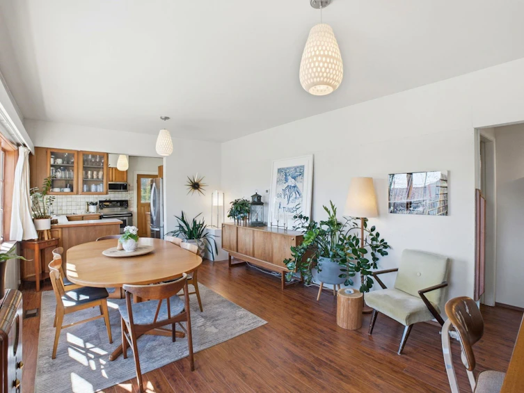 487 Roslyn Boulevard, North Vancouver, BC, V7G 1P1 - 12