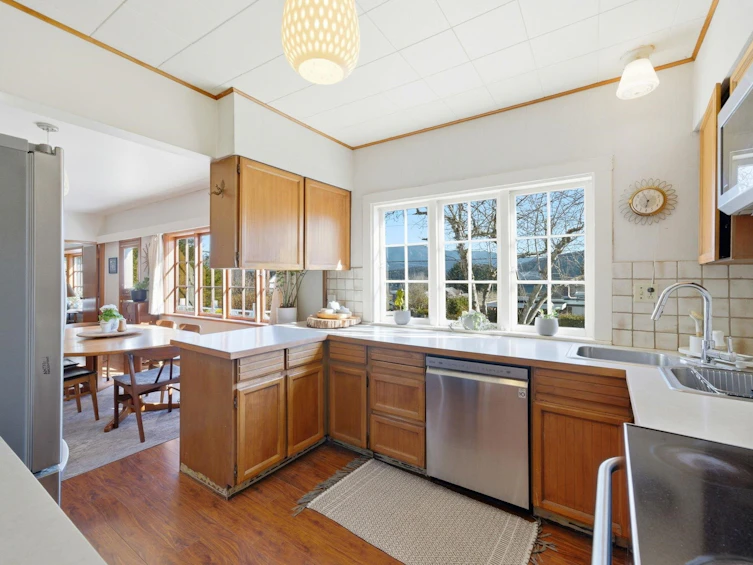 487 Roslyn Boulevard, North Vancouver, BC, V7G 1P1 - 15