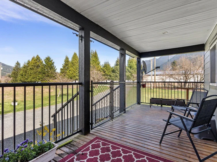 640 Maple Falls Road, Columbia Valley, BC, V2R 4X7 - 39