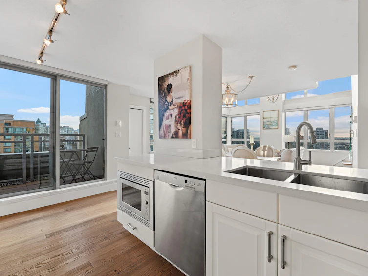2204-1238 Richards Street, Vancouver, BC, V6B 6M6 - 11