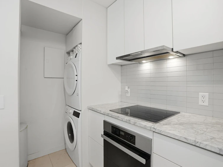 202-2195 W 5th Avenue, Vancouver, BC, V6K 1S1 - 16