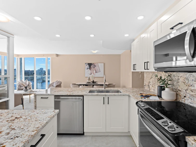 1601-1228 Marinaside Crescent, Vancouver, BC, V6Z 2W4 - 8