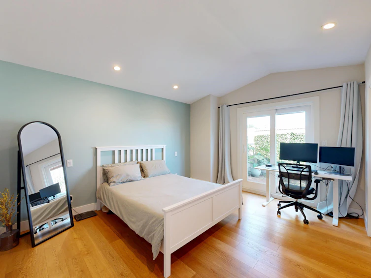 304-1528 Bowser Avenue, North Vancouver, BC, V7P 2Y3 - 16