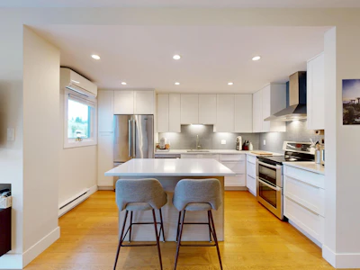 304-1528 Bowser Avenue - 4