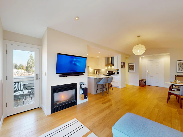 304-1528 Bowser Avenue, North Vancouver, BC, V7P 2Y3 - 12
