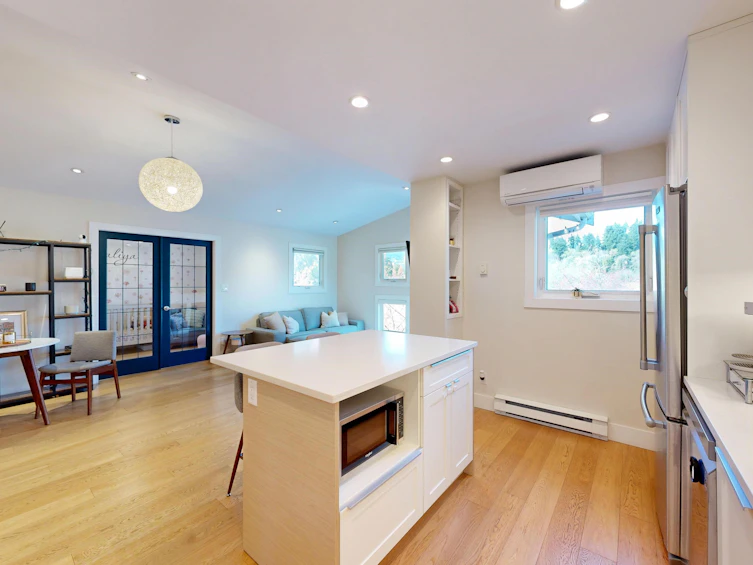 304-1528 Bowser Avenue, North Vancouver, BC, V7P 2Y3 - 3