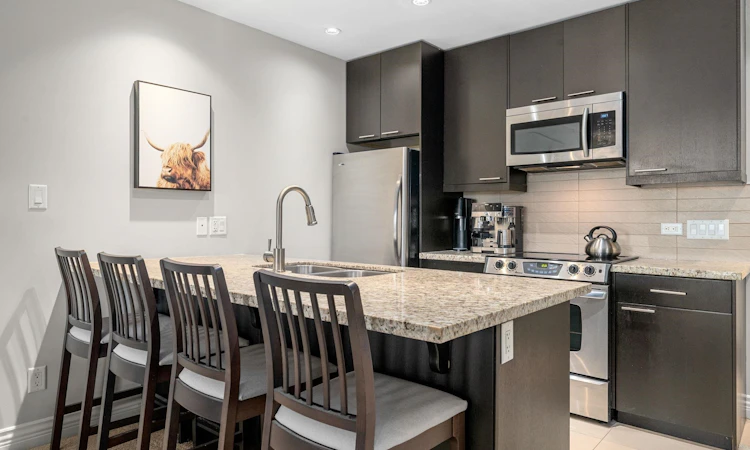 203-2970 King George Boulevard