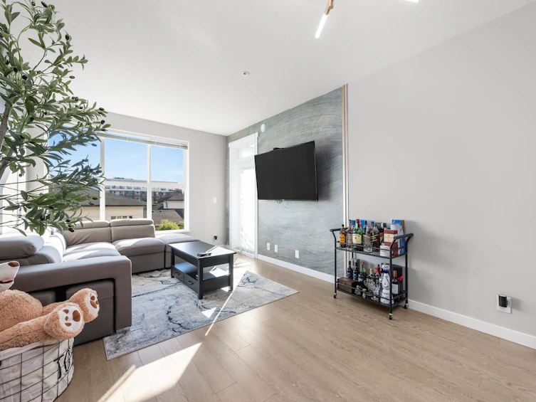 B303-8150 207 Street, Langley, BC, V2Y 4J3 - 9