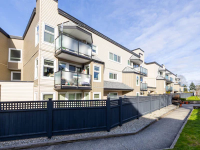 110-1850 E Southmere Crescent - 4