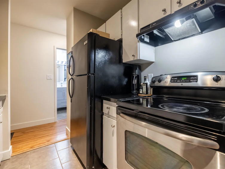 110-1850 E Southmere Crescent, Surrey, BC, V4A 6Y6 - 10