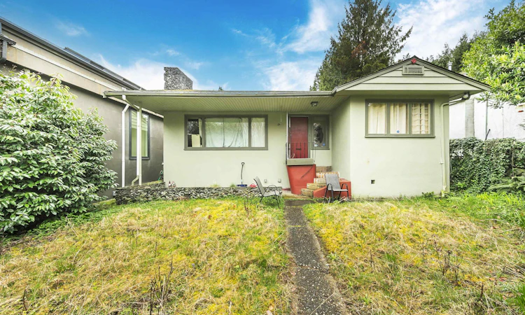 14 W 37th Avenue