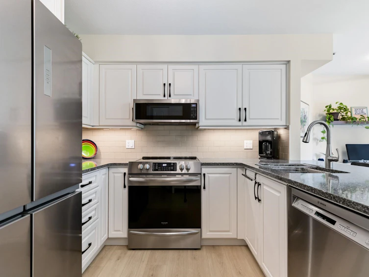 201-180 Ravine Drive, Port Moody, BC, V3H 4Z3 - 7