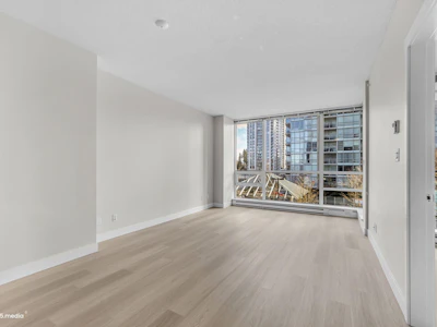 706-2968 Glen Drive - 4
