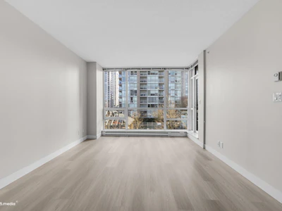 706-2968 Glen Drive - 3