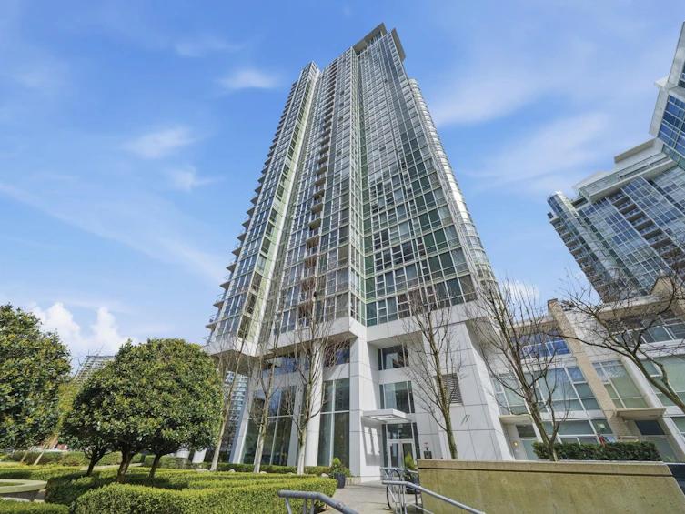 1808-193 Aquarius Mews, Vancouver, BC, V6Z 2Z2