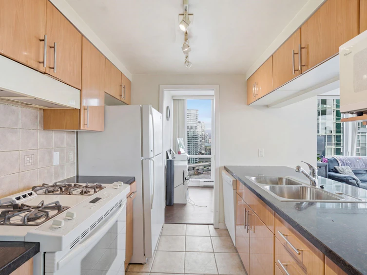 1808-193 Aquarius Mews, Vancouver, BC, V6Z 2Z2 - 35